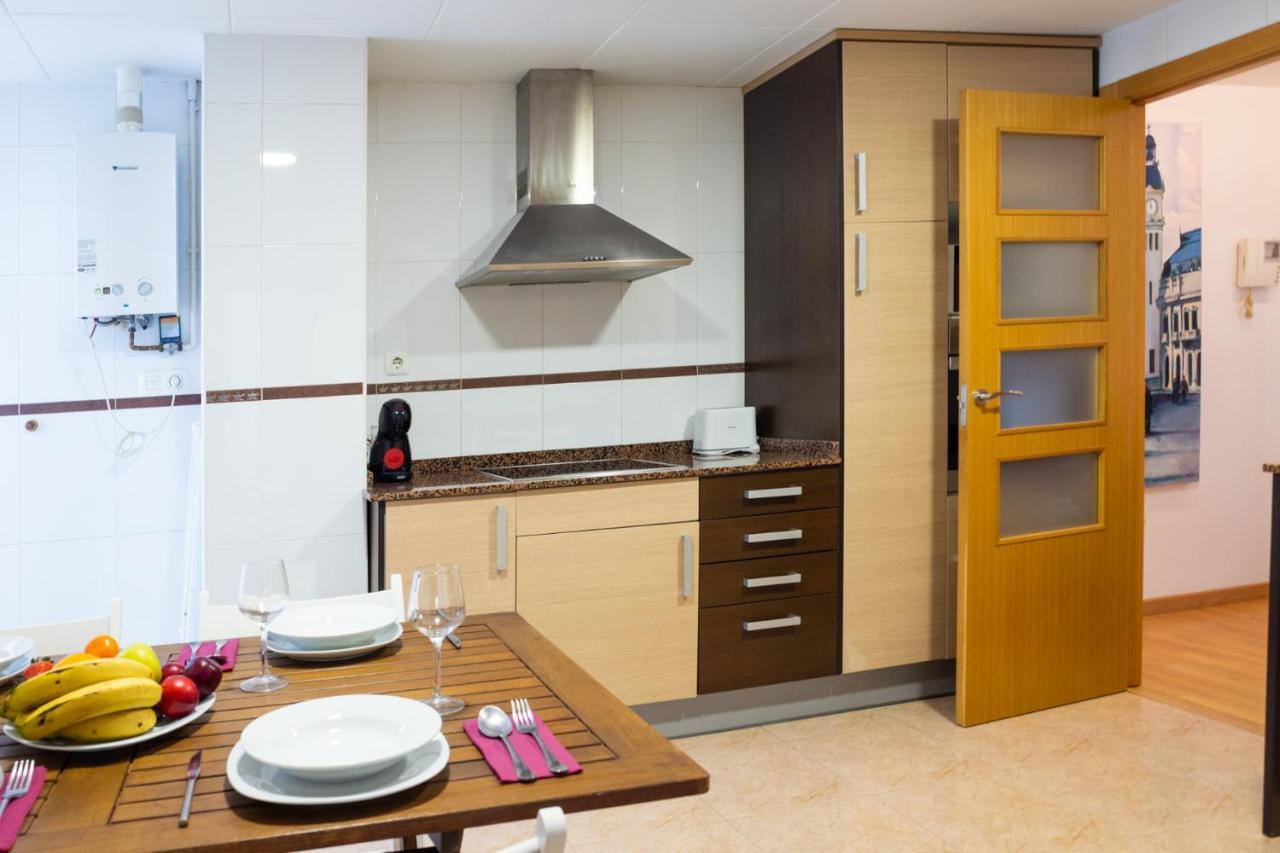 Lovely 2 Bedroom Terrace Wifi Parking Ac Heating Attic バレンシア エクステリア 写真