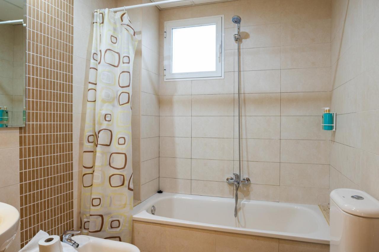 Lovely 2 Bedroom Terrace Wifi Parking Ac Heating Attic バレンシア エクステリア 写真