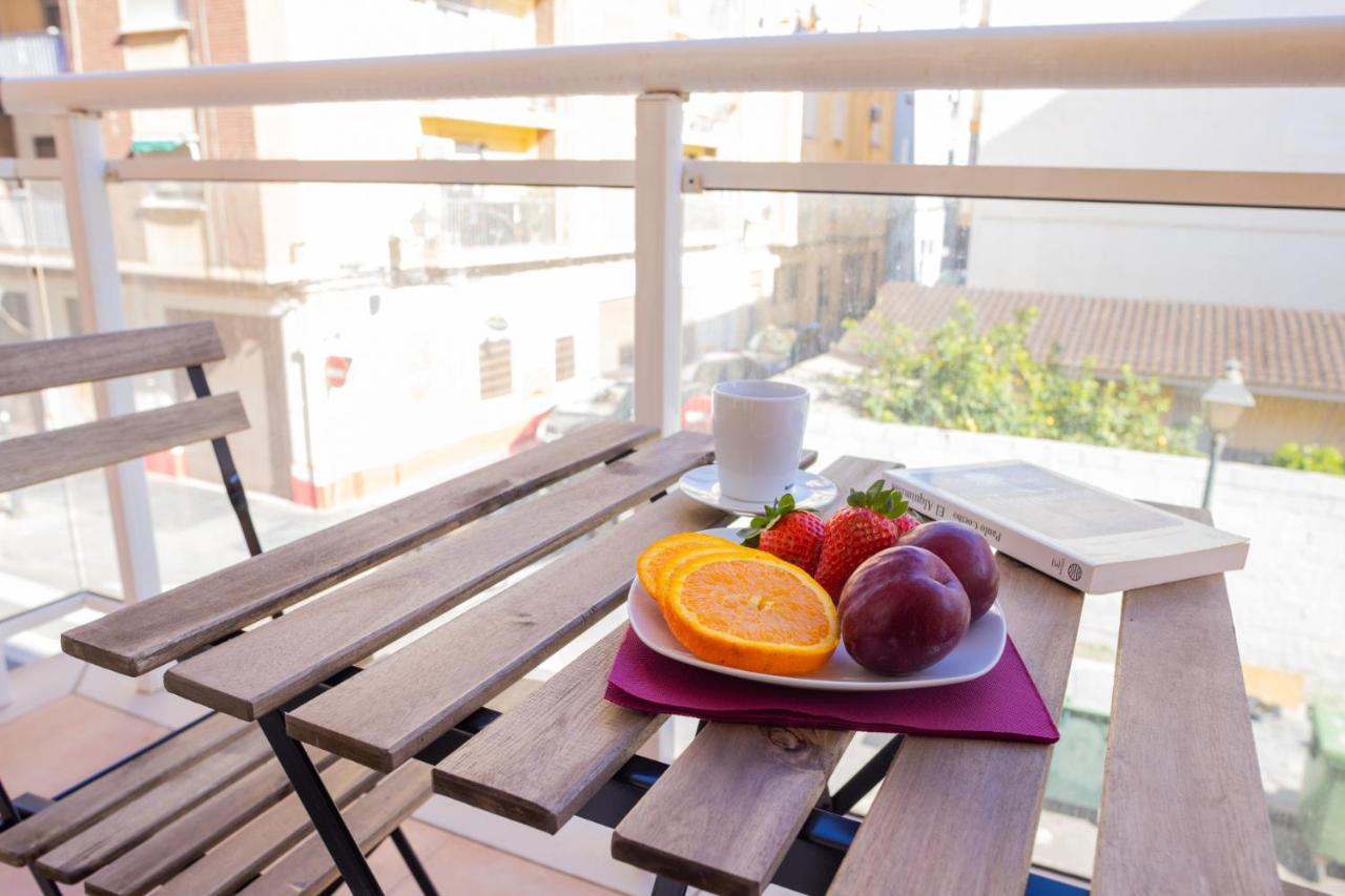 Lovely 2 Bedroom Terrace Wifi Parking Ac Heating Attic バレンシア エクステリア 写真
