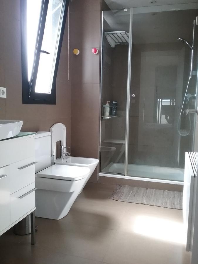 Lovely 2 Bedroom Terrace Wifi Parking Ac Heating Attic バレンシア エクステリア 写真