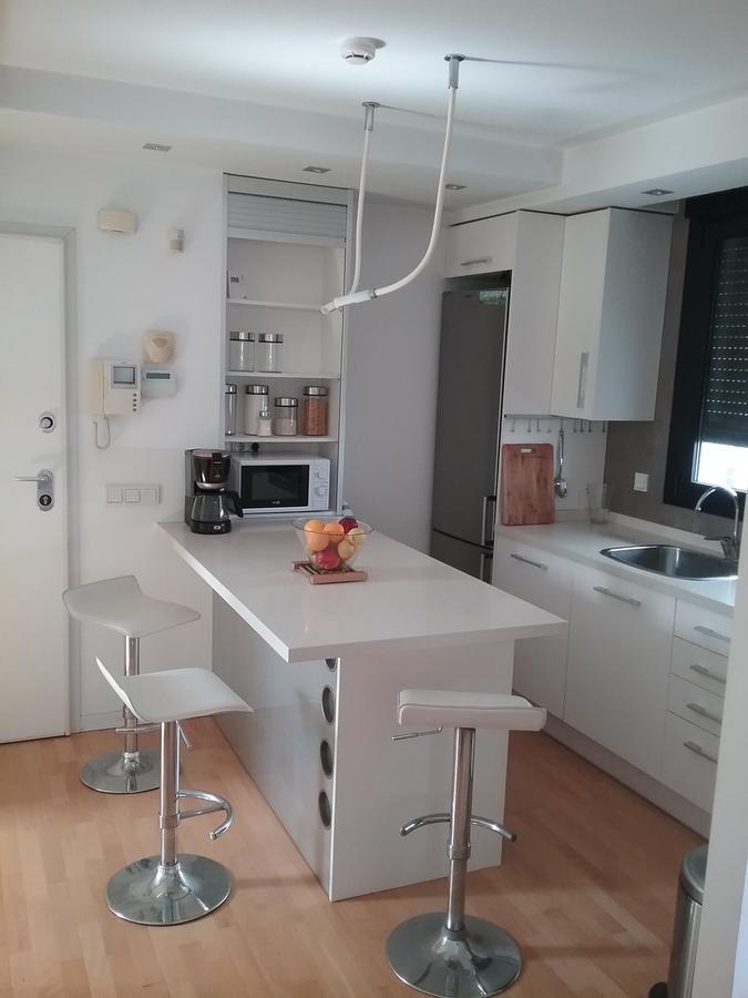 Lovely 2 Bedroom Terrace Wifi Parking Ac Heating Attic バレンシア エクステリア 写真
