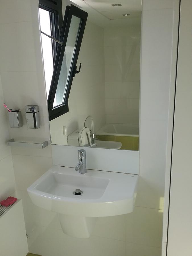 Lovely 2 Bedroom Terrace Wifi Parking Ac Heating Attic バレンシア エクステリア 写真